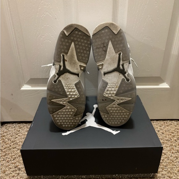 Air Jordan 6 Retro - Picture 4 of 5